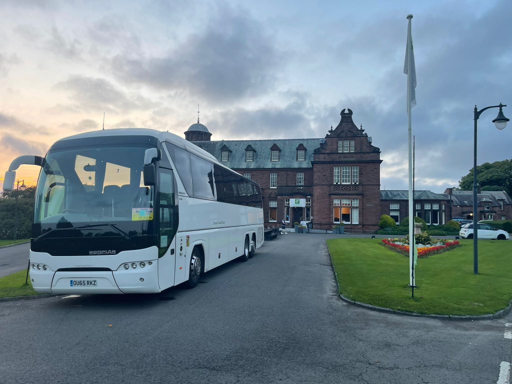 Art and Culture on Wheels Luxury Coach Tours to UK's Cultural Hubs